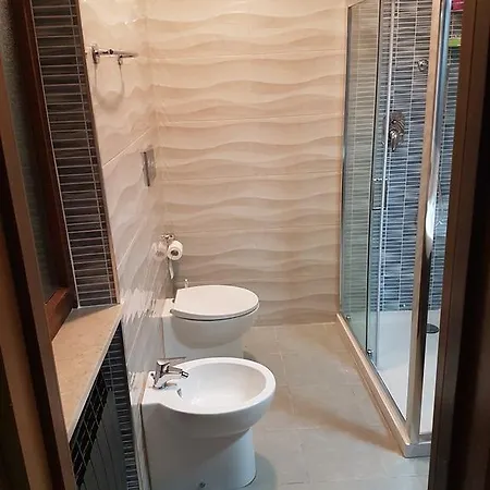 Holiday House Di Fiore Simona * לאזיסה